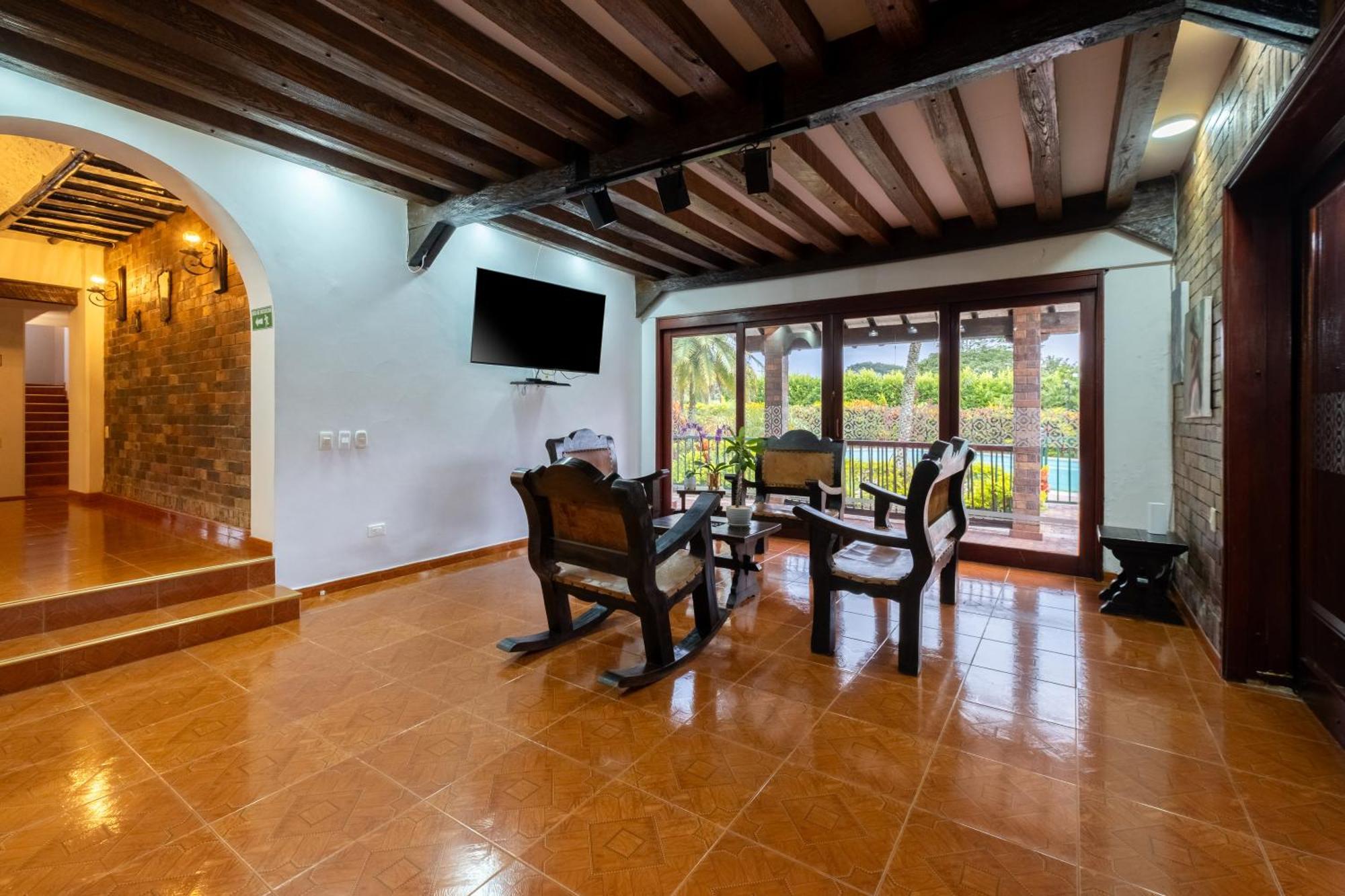 Hotel Chalet El Castillo By Majuva El Edén 外观 照片