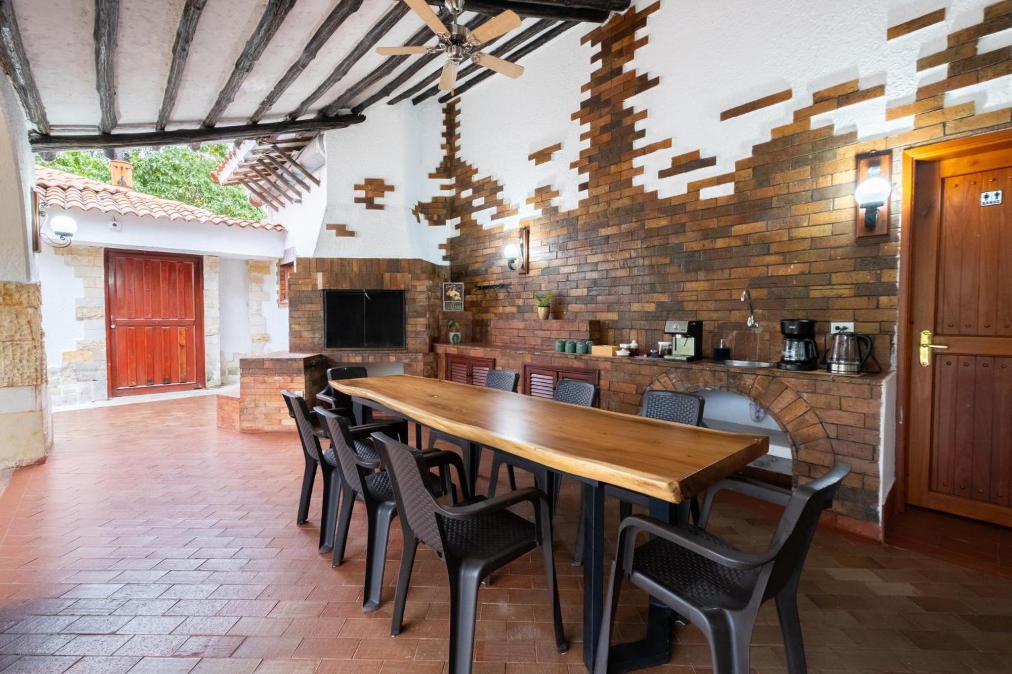 Hotel Chalet El Castillo By Majuva El Edén 外观 照片