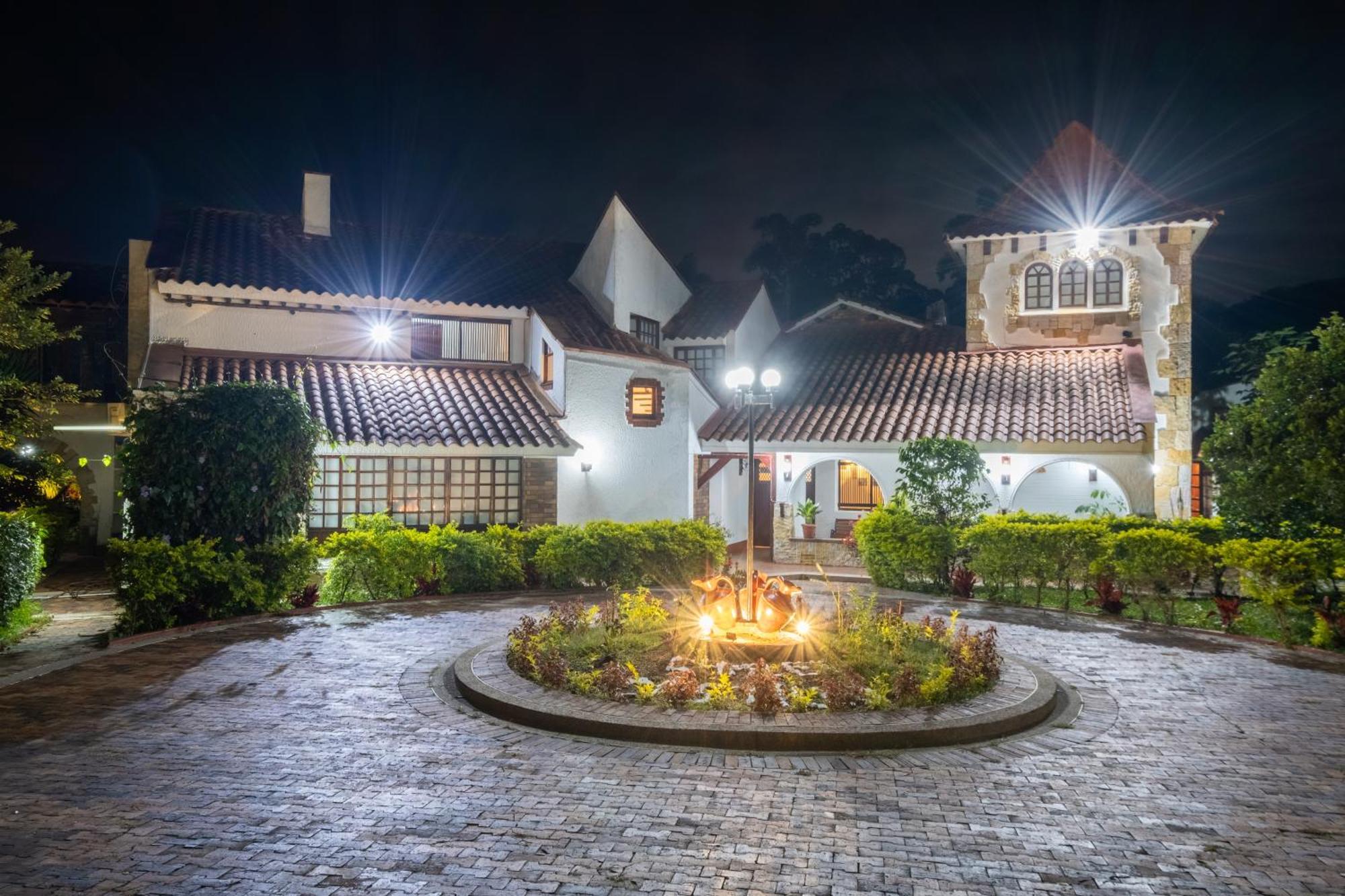 Hotel Chalet El Castillo By Majuva El Edén 外观 照片